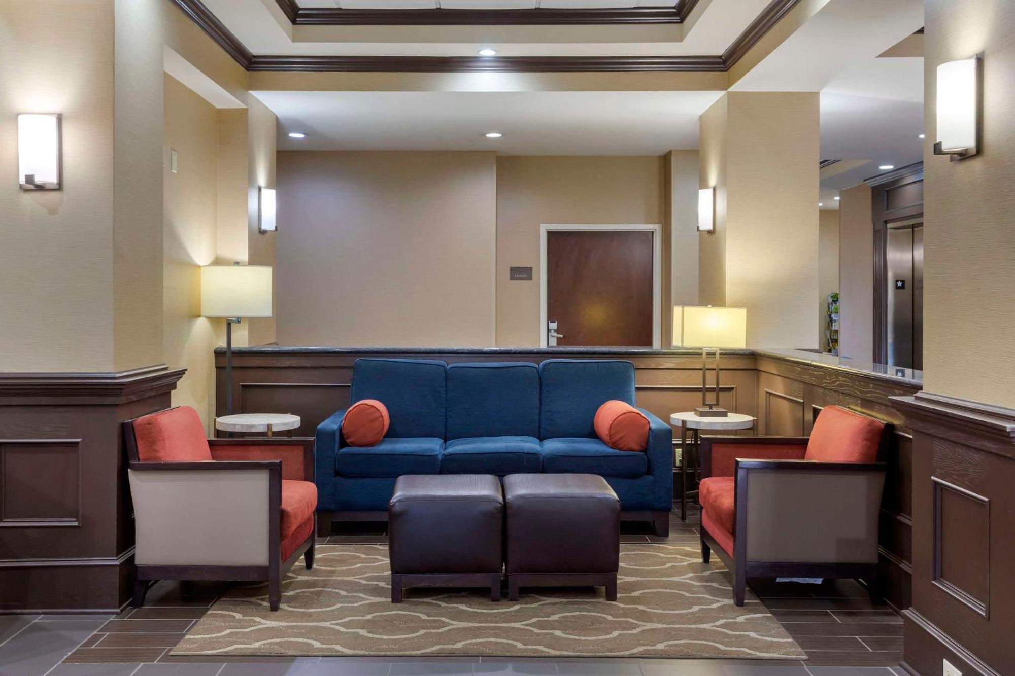 Comfort Inn & Suites North Little Rock Mccain Mall Экстерьер фото