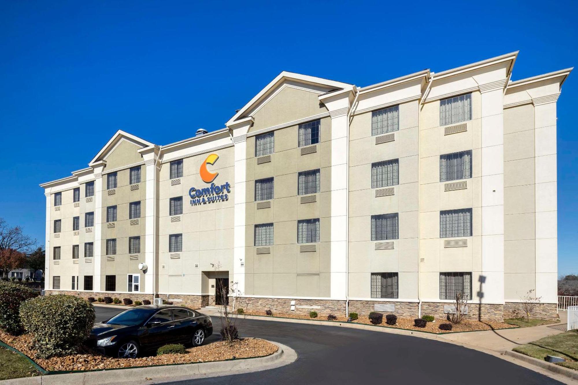 Comfort Inn & Suites North Little Rock Mccain Mall Экстерьер фото