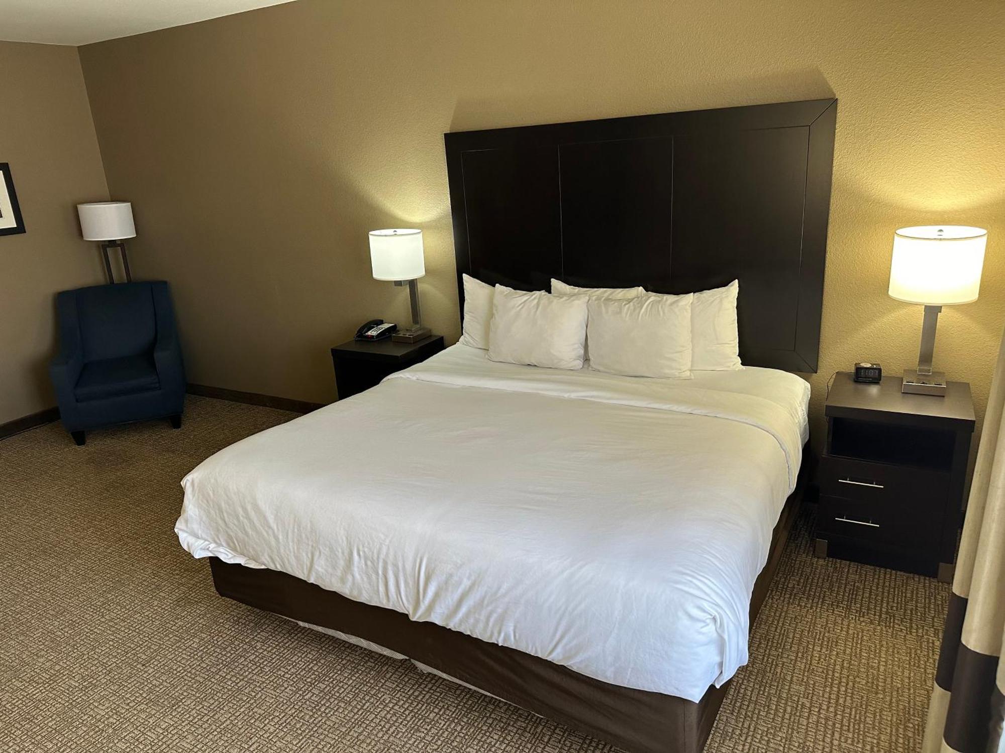Comfort Inn & Suites North Little Rock Mccain Mall Экстерьер фото