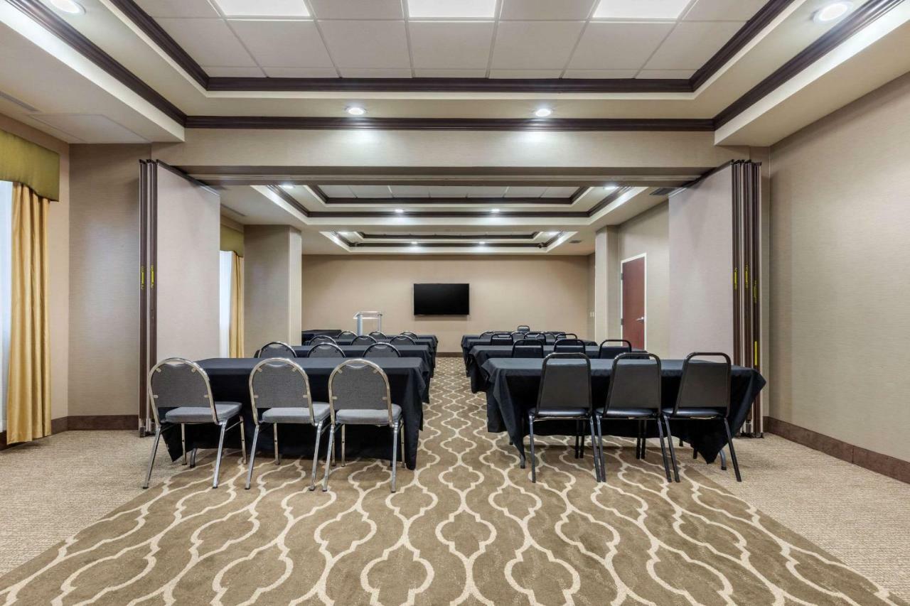 Comfort Inn & Suites North Little Rock Mccain Mall Экстерьер фото